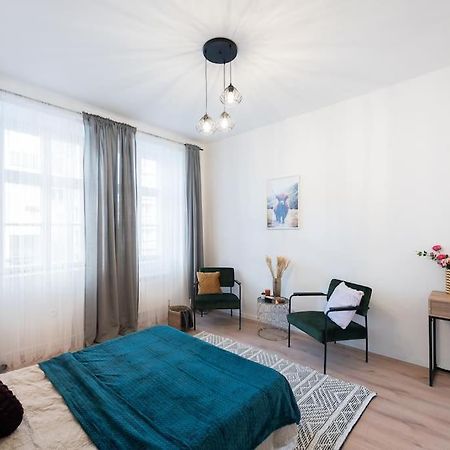 Sweet Cozy Apartment Prague Close To Mala Strana Bagian luar foto