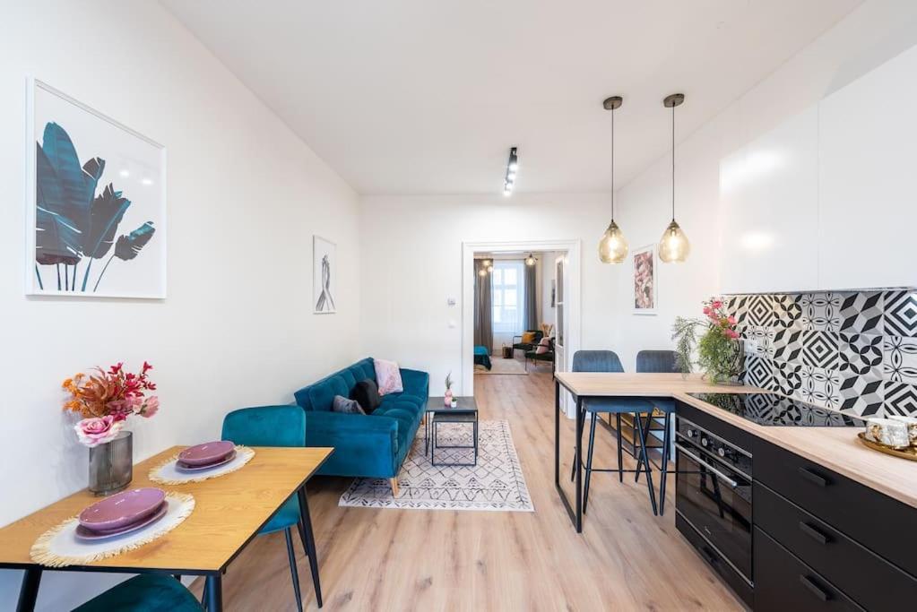 Sweet Cozy Apartment Prague Close To Mala Strana Bagian luar foto